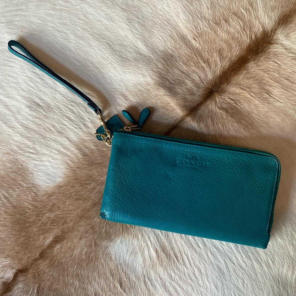 Coach Large Double Zipper Wallet - Teal